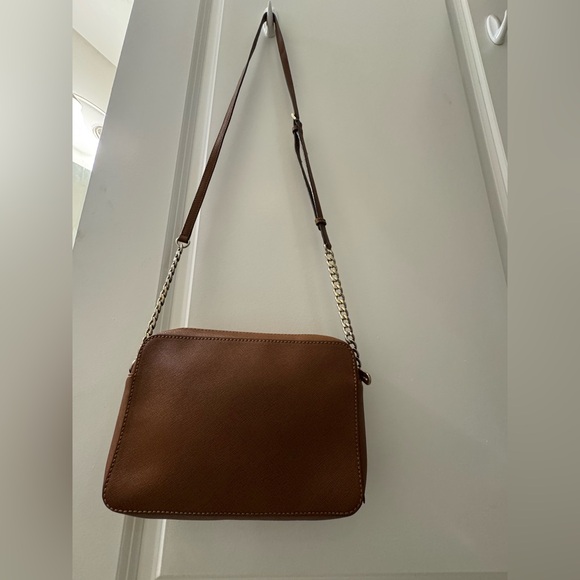 Michael Kors East West Jet Set Large Crossbody Bag - Picture 5 of 10